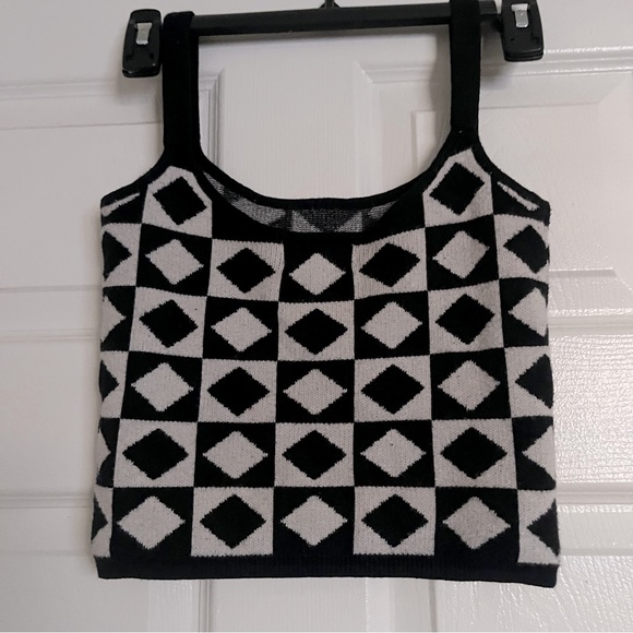 Sweater Tank with Black and White Diamond Pattern - Picture 1 of 5
